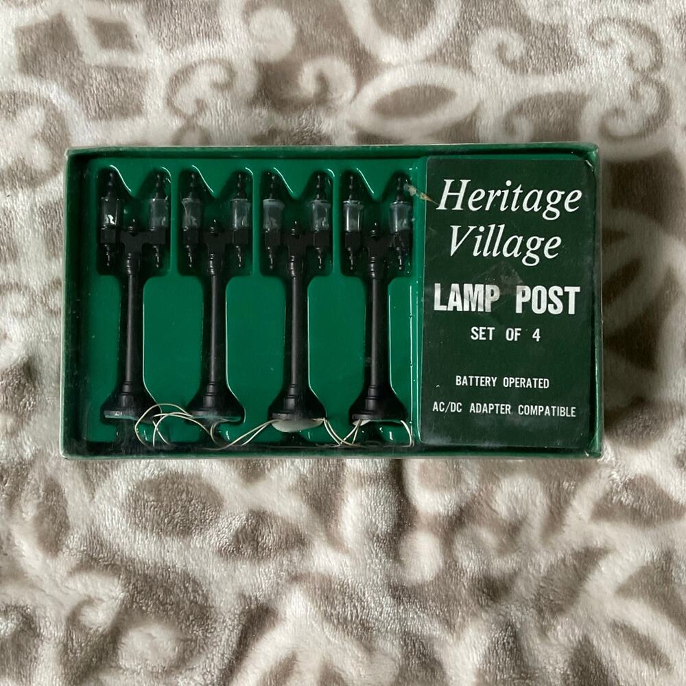 Department 56 Heritage‎ Village set of four battery operated lamp post new